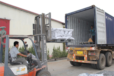 泡沫陶瓷碳化硅裝車 泡沫陶瓷碳化硅裝車