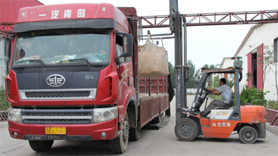 泡沫陶瓷碳化硅裝車 泡沫陶瓷碳化硅裝車